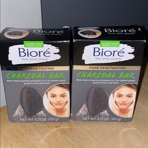3️⃣ Biore Charcoal Bars
